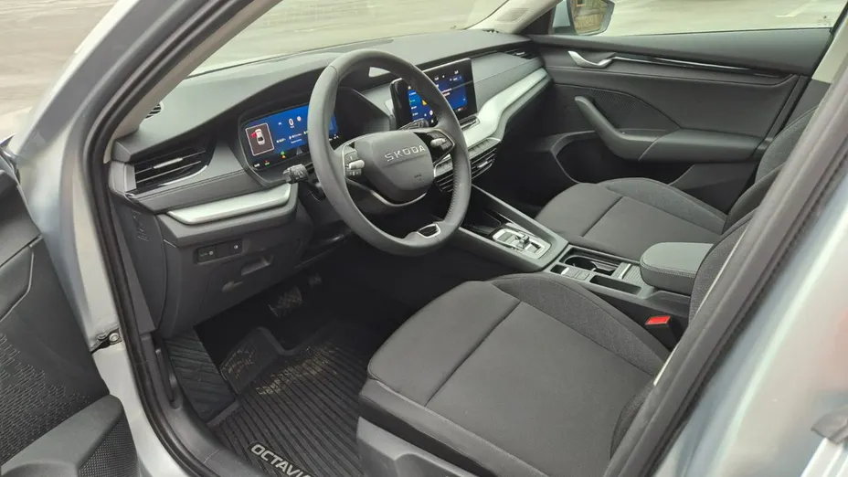 SKODA Octavia -