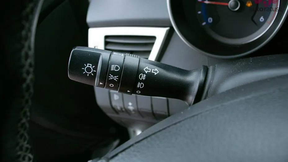 HYUNDAI i30 -