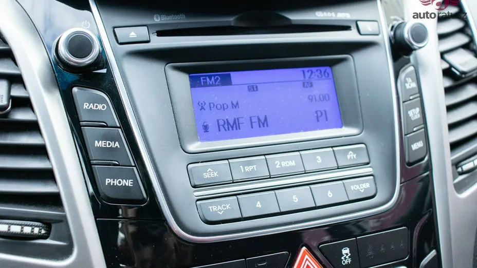 HYUNDAI i30 -