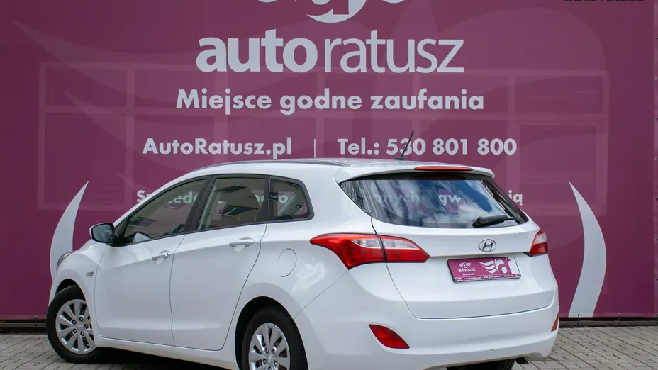 HYUNDAI i30 -