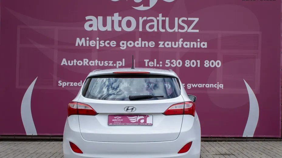 HYUNDAI i30 -