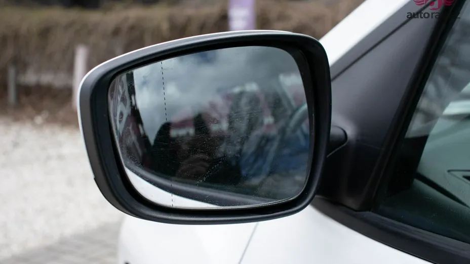 HYUNDAI i30 -