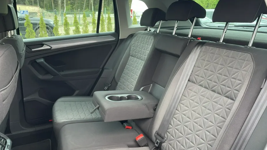 VOLKSWAGEN Tiguan -