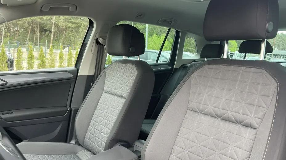 VOLKSWAGEN Tiguan -