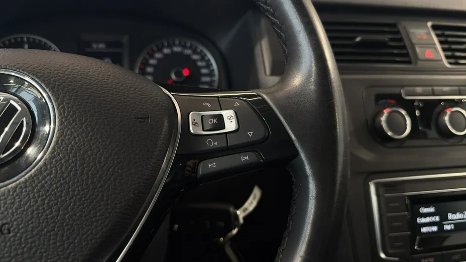 VOLKSWAGEN Caddy -