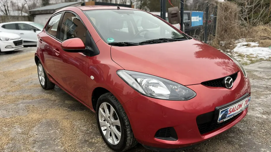 MAZDA 2 -