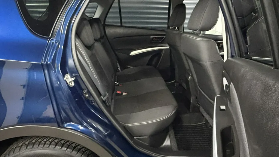 SUZUKI S-Cross -