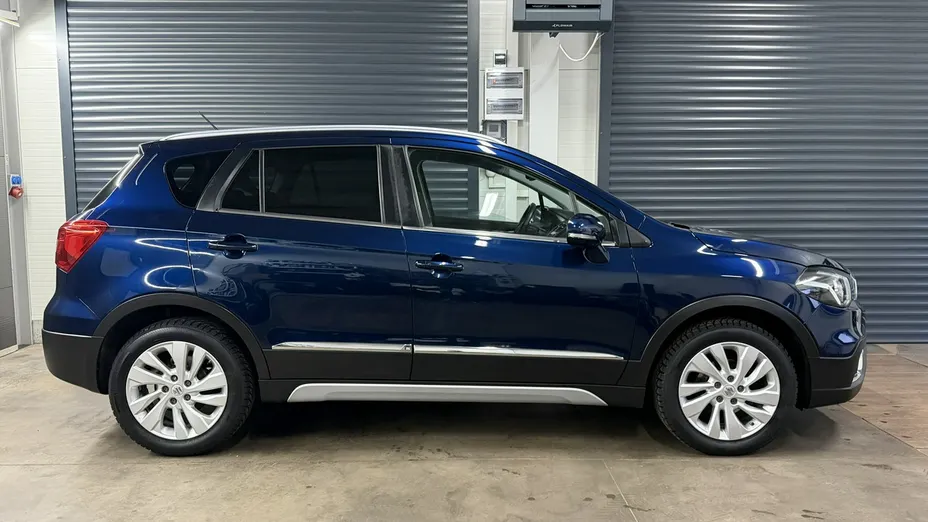 SUZUKI S-Cross -