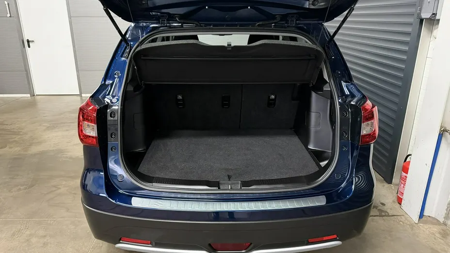 SUZUKI S-Cross -