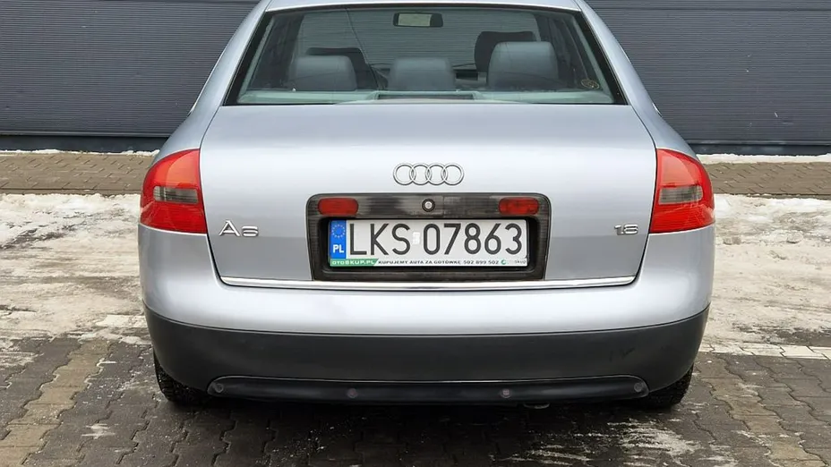 AUDI A6 -