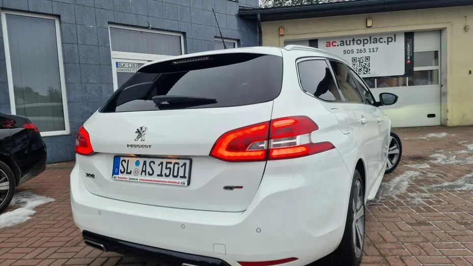PEUGEOT 308 -