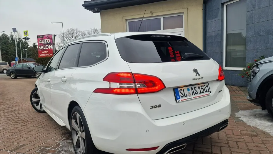 PEUGEOT 308 -