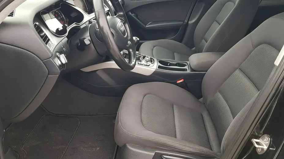 AUDI A4 -
