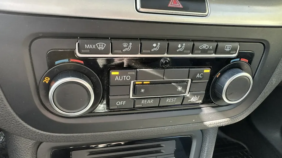 VOLKSWAGEN Sharan -