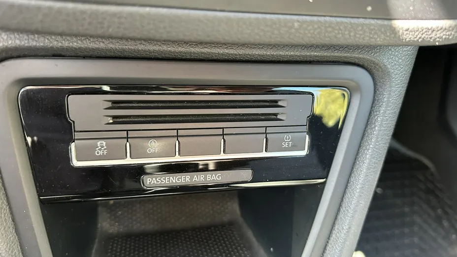 VOLKSWAGEN Sharan -