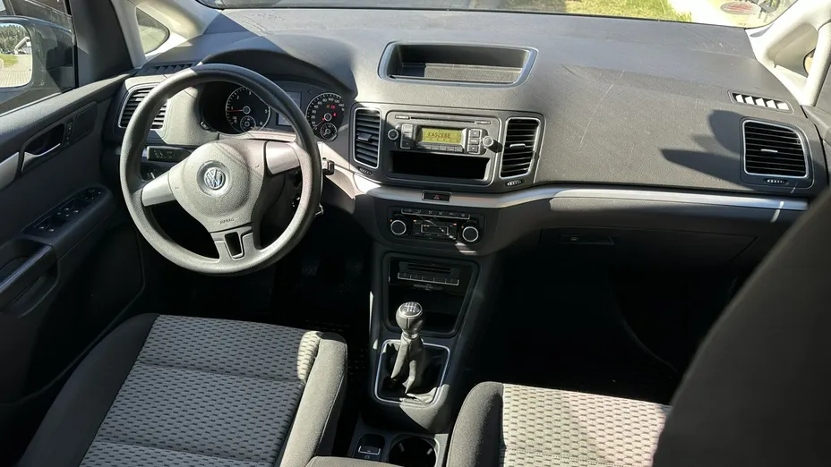 VOLKSWAGEN Sharan -