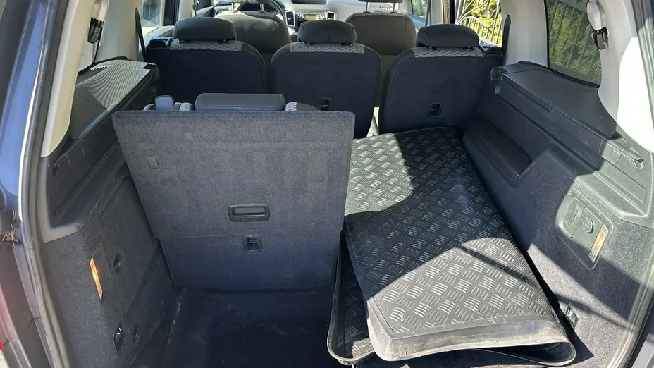 VOLKSWAGEN Sharan -