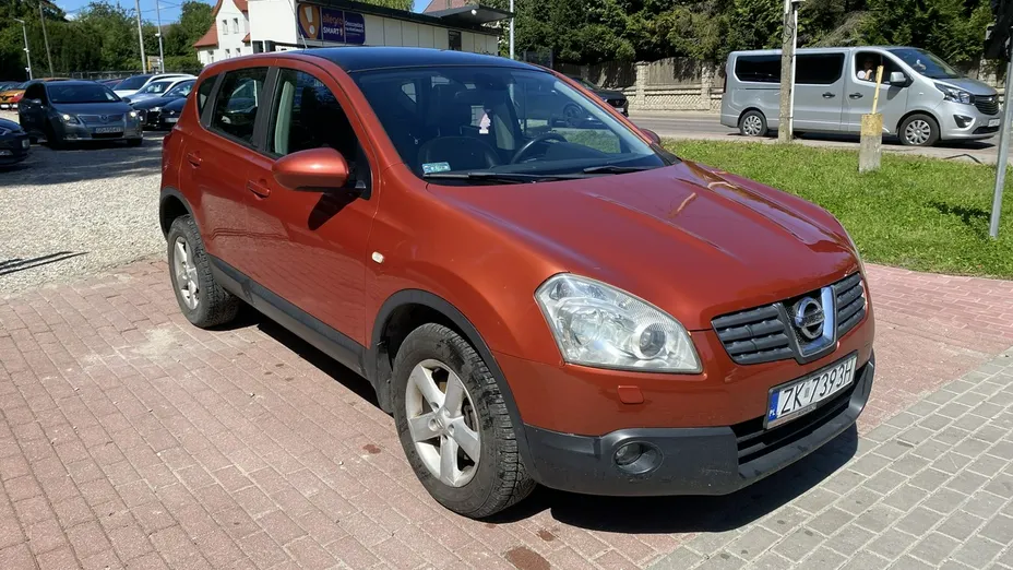 NISSAN Qashqai -