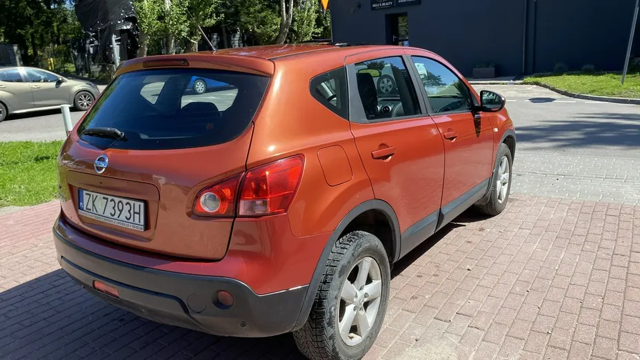 NISSAN Qashqai -