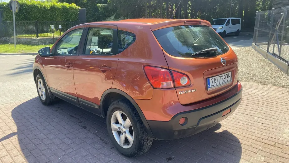 NISSAN Qashqai -