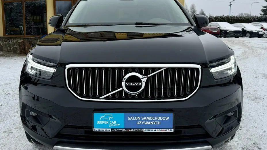 VOLVO XC40 -