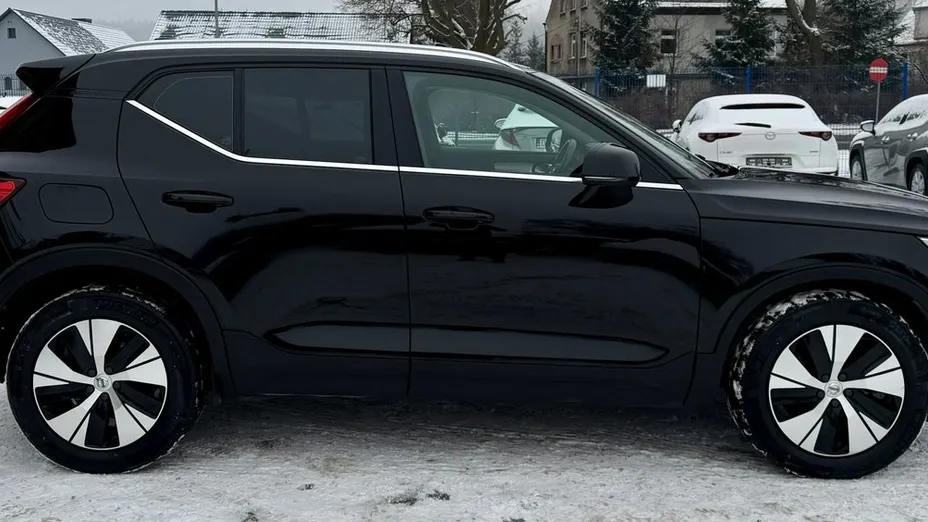 VOLVO XC40 -