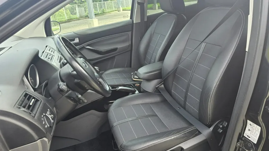 FORD Kuga -