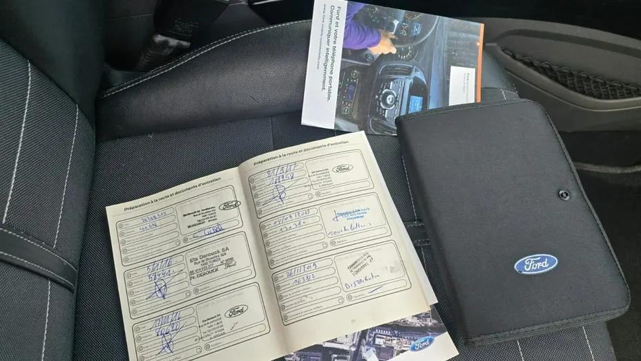 FORD Kuga -