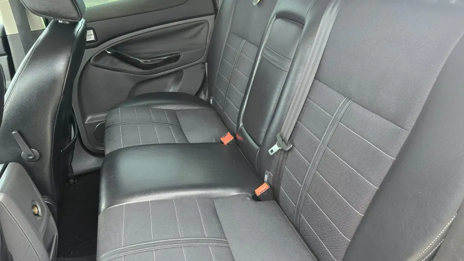 FORD Kuga -