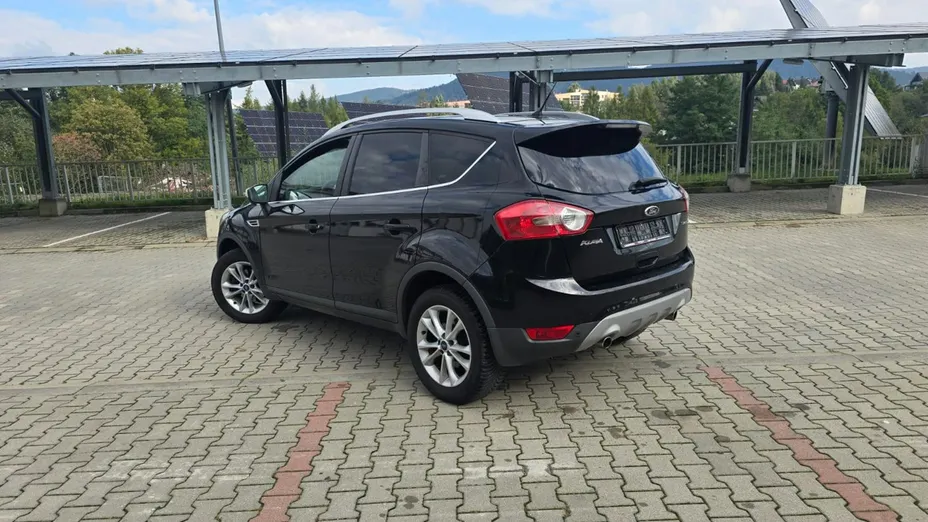 FORD Kuga -