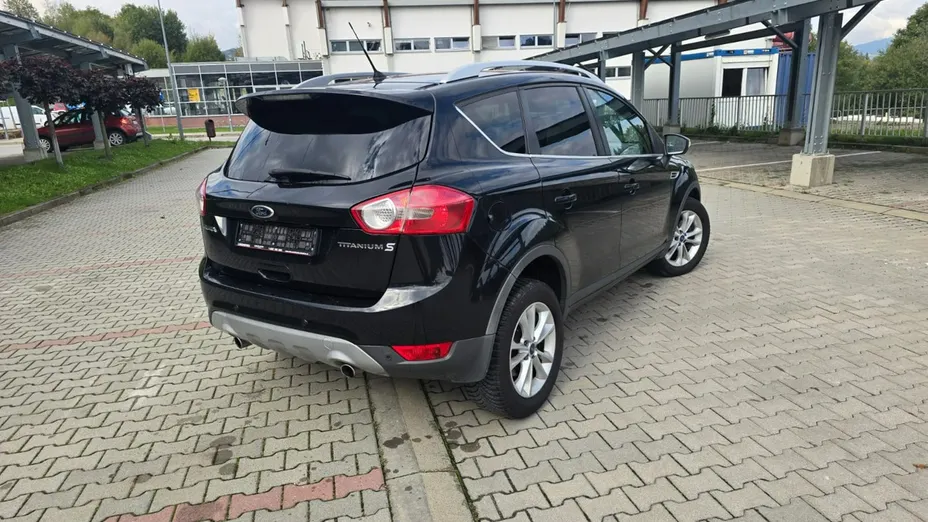 FORD Kuga -
