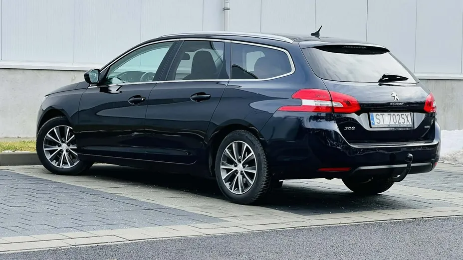 PEUGEOT 308 -