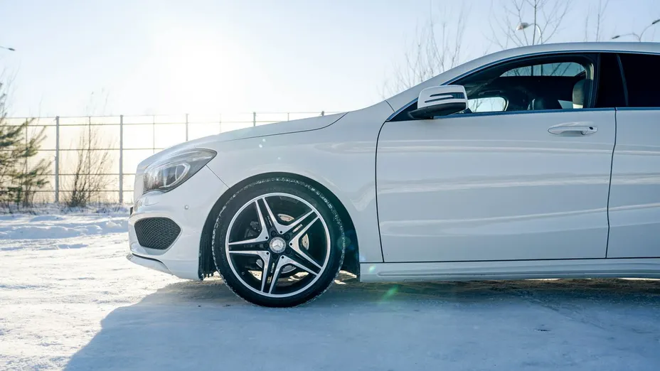 MERCEDES-BENZ CLA -