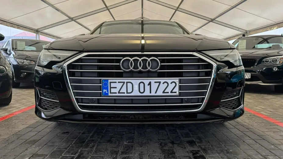 AUDI A6 -