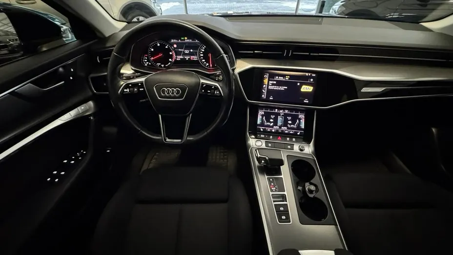 AUDI A6 -