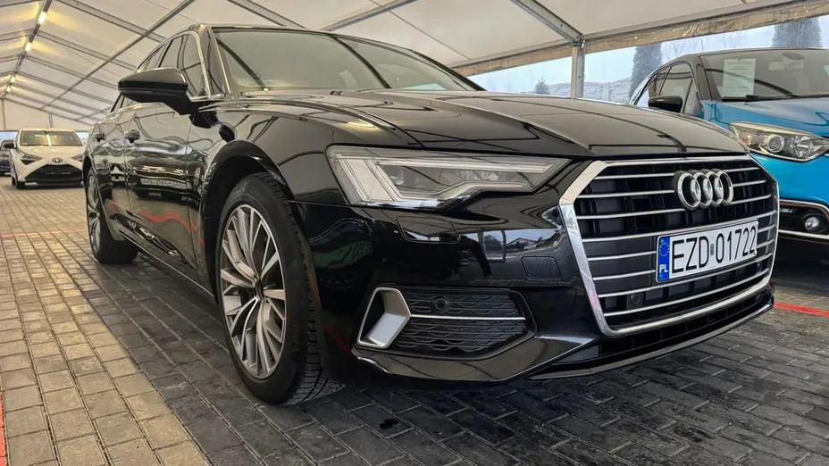 AUDI A6 -