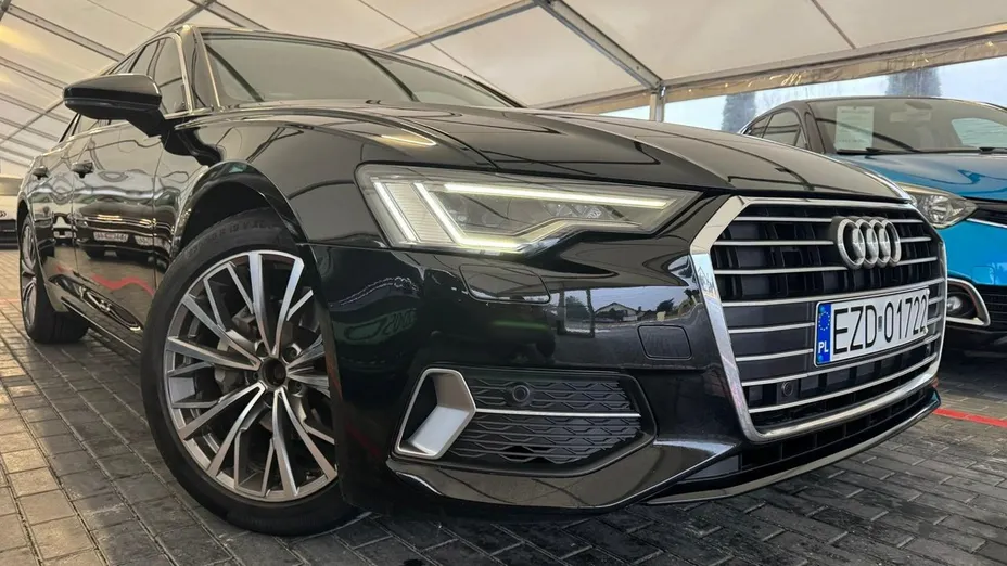 AUDI A6 -