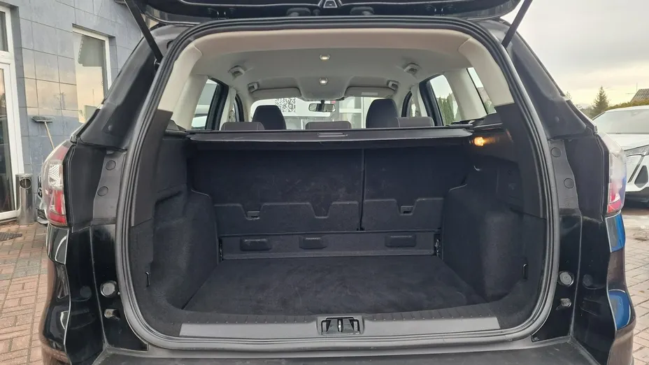 FORD Kuga -