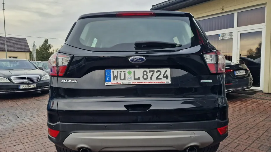 FORD Kuga -