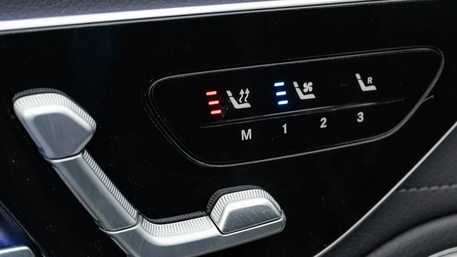 MERCEDES-BENZ EQS -