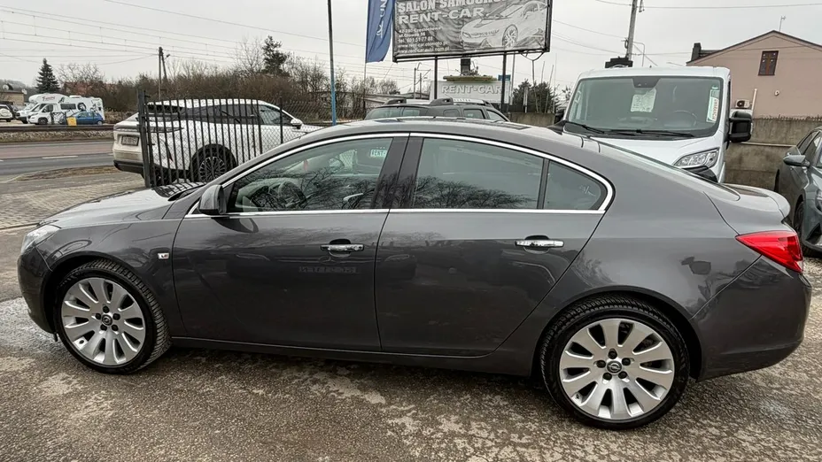 OPEL Insignia -