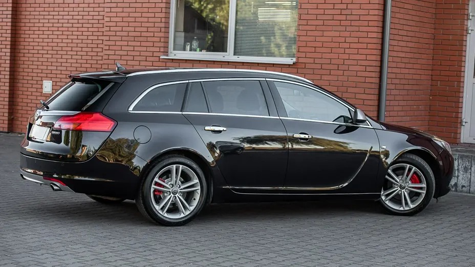 OPEL Insignia -
