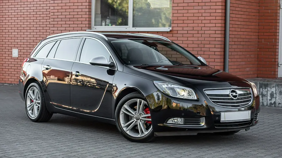 OPEL Insignia -