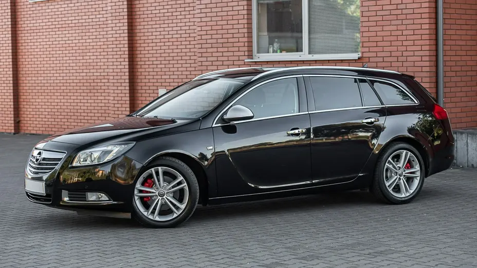 OPEL Insignia -