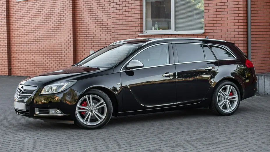 OPEL Insignia -