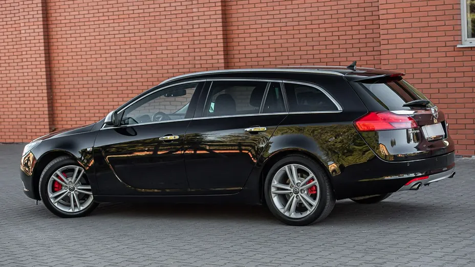 OPEL Insignia -