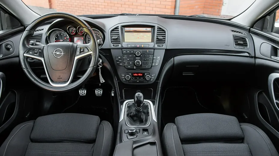 OPEL Insignia -