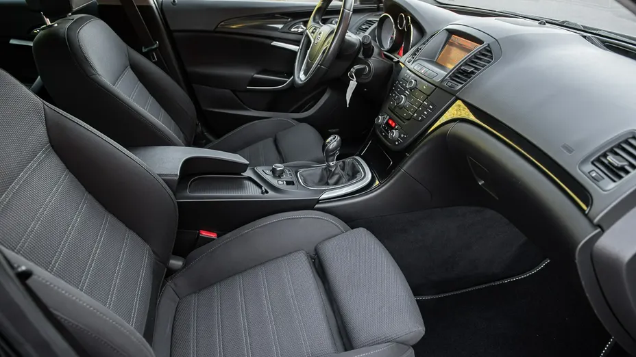 OPEL Insignia -