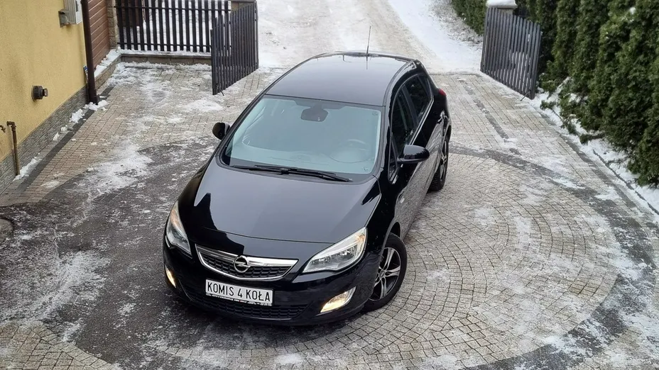 OPEL Astra -
