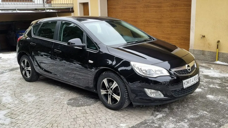 OPEL Astra -